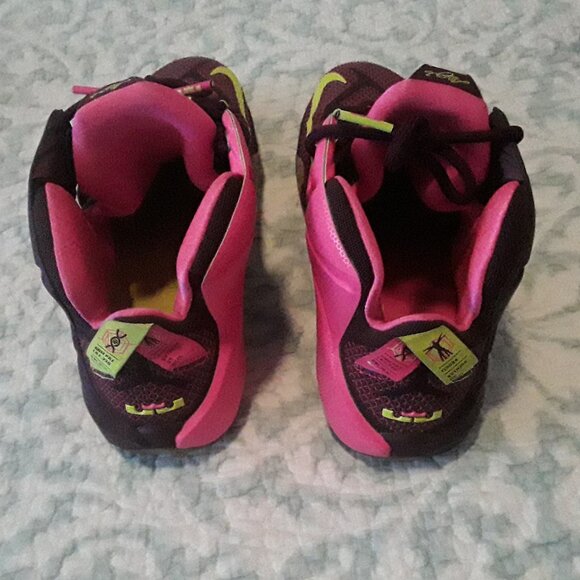 Nike Lebron James XII basketball Men's size 11 Like New Condition - Picture 2 of 6